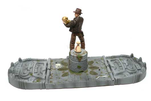 Indiana Jones®, Raiders of the Lost Ark®, Fertility Idol, Temple Trap,  Action Figure Review